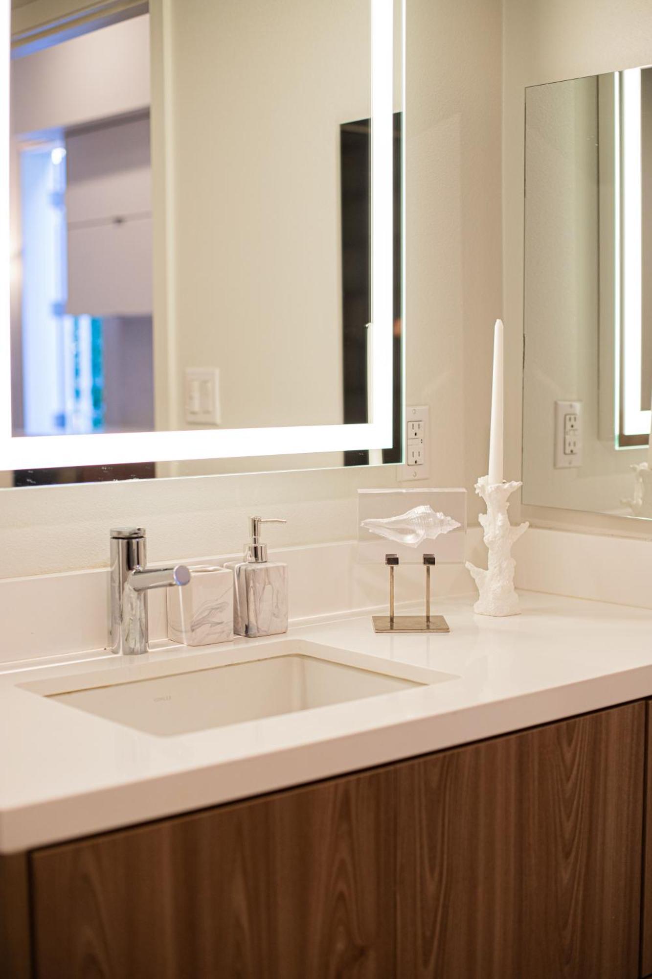 Luxury Apartment In The Prime Hollywood Location ロサンゼルス エクステリア 写真